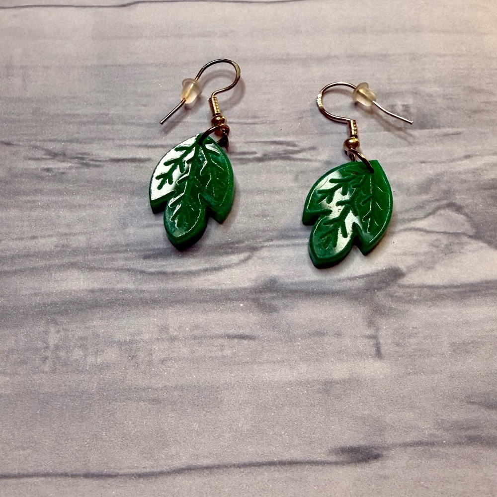 Handmade Green Leaf Dangle Drop Earrings Nature Botanical NWT